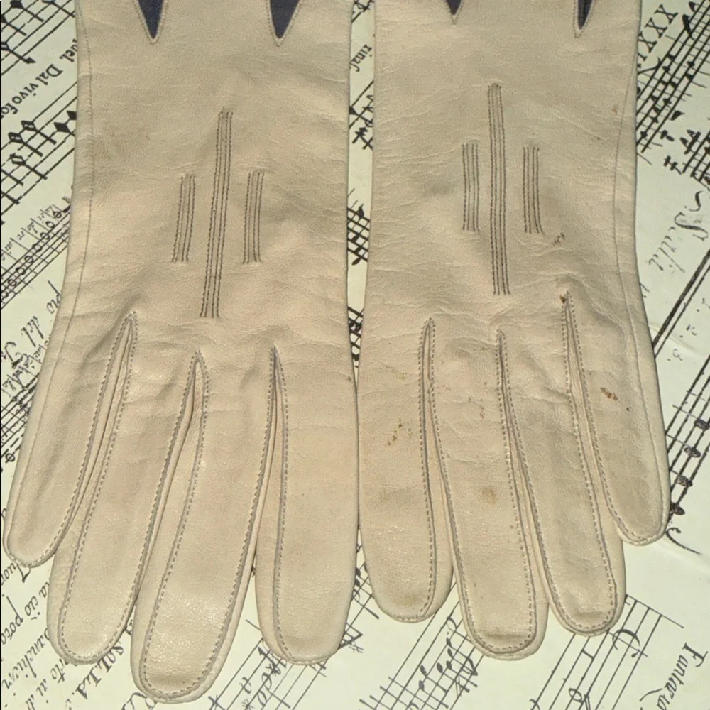 Vintage Cream Leather Gloves SZ Small